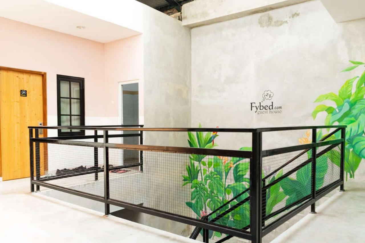 RedDoorz near Sam Poo Kong 3 Hotel Semarang Buitenkant foto